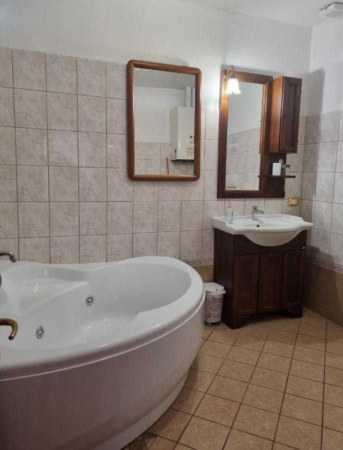 דירות ליבורנו Casa Mille Baci Con Parcheggio מראה חיצוני תמונה