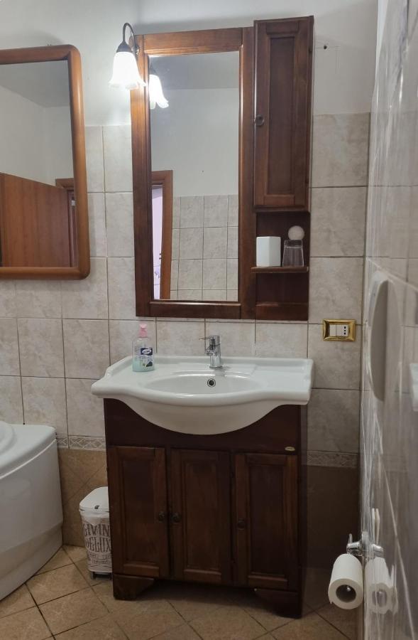 דירות ליבורנו Casa Mille Baci Con Parcheggio מראה חיצוני תמונה